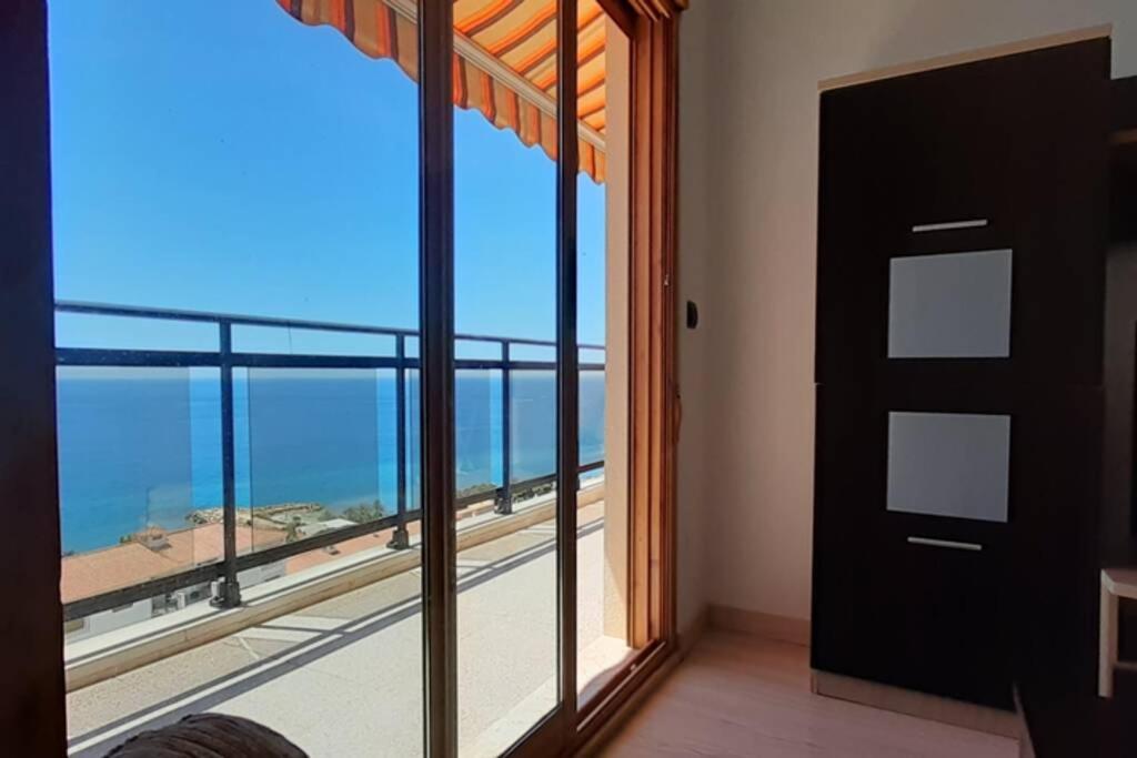 Descansar, sonreír, sentir. Paraíso frente al mar Santa Pola Exterior foto